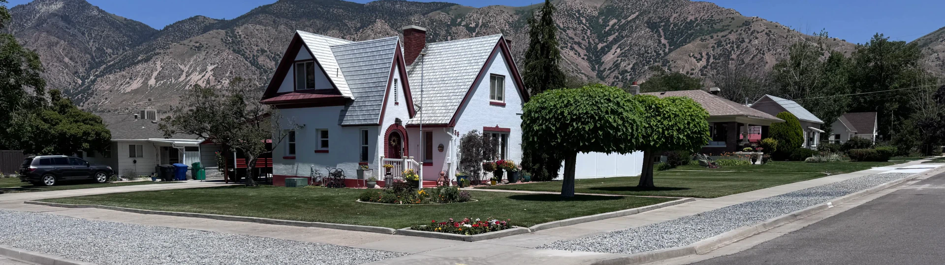 contact us breadcrumb